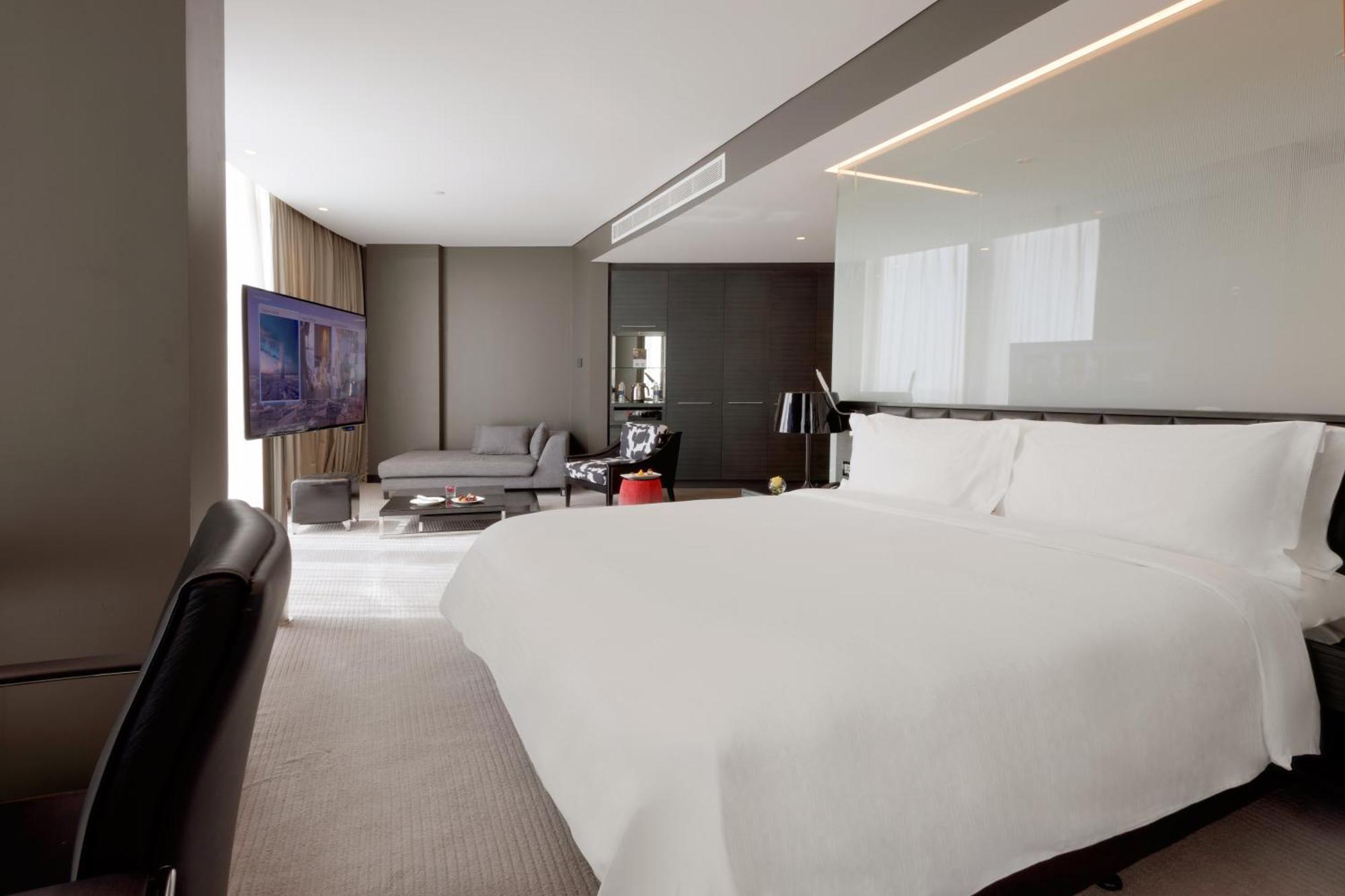 Rotana Hotel 5*